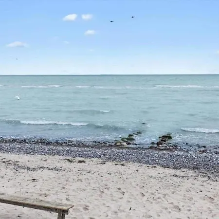 5 Person In Stege-by Traum * Stege