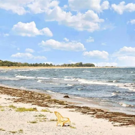 5 Person In Stege-by Traum * Stege